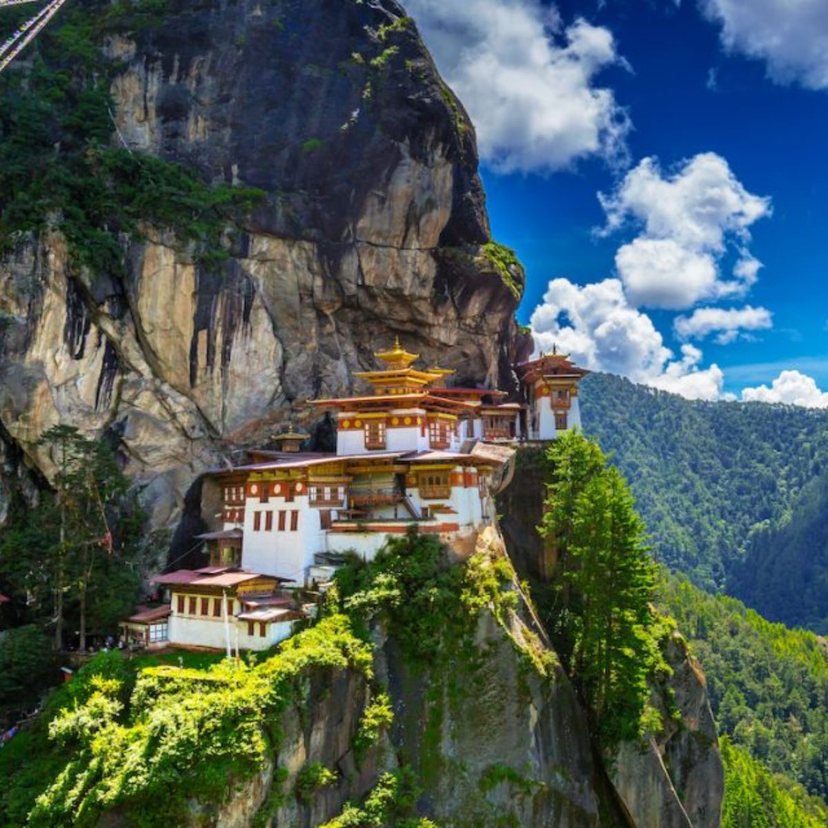 Bhutan Tour Package – 6 Days / 5 Nights